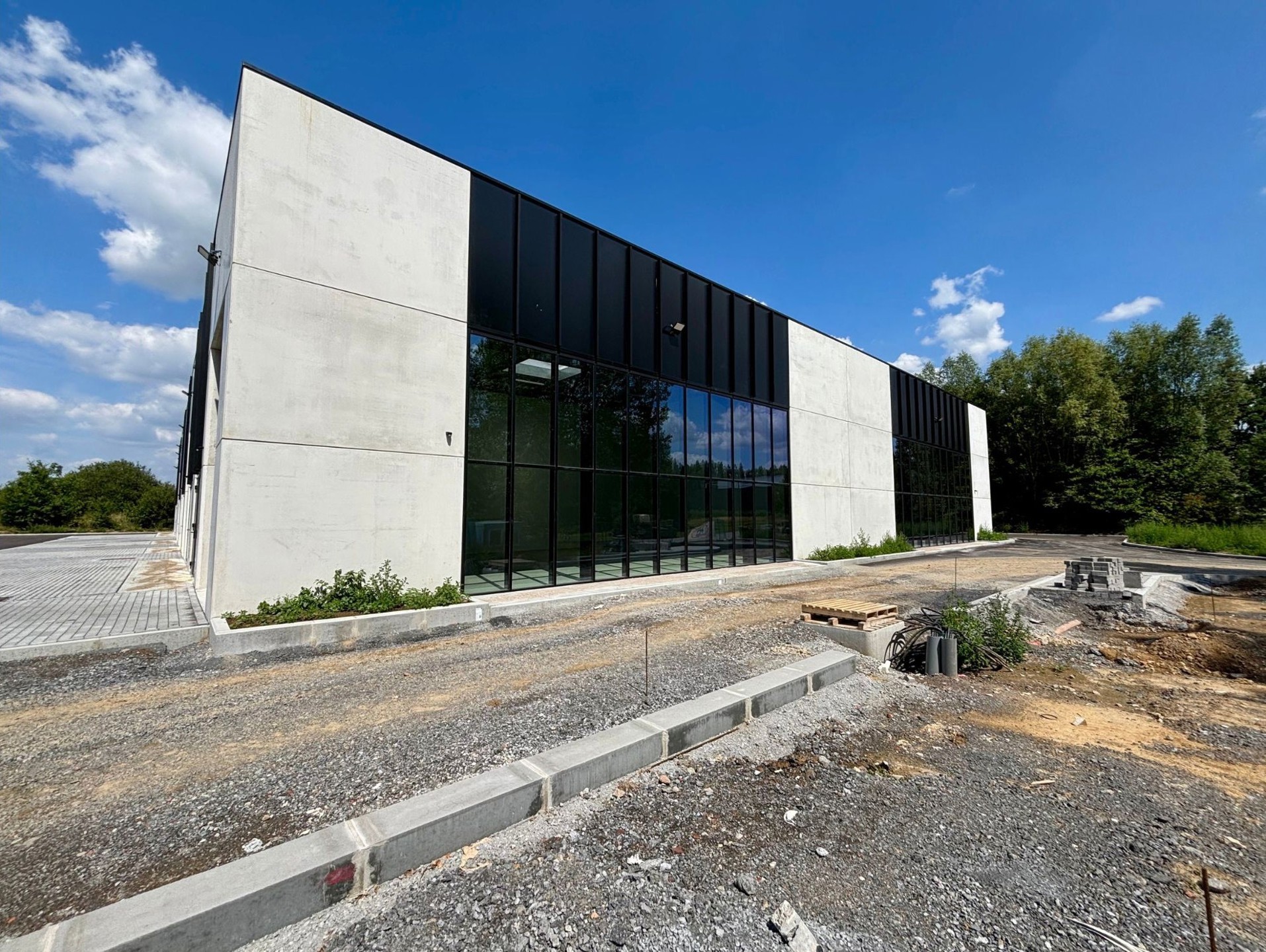 Commercial à louer à Enghien - photo 5