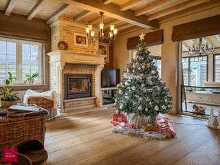 Mooie eigendom in rustige straat. Bestaande uit een inkomhall, grote living met eetplaats en zitplaats (inbouwcassette), ingerichte keuken,...