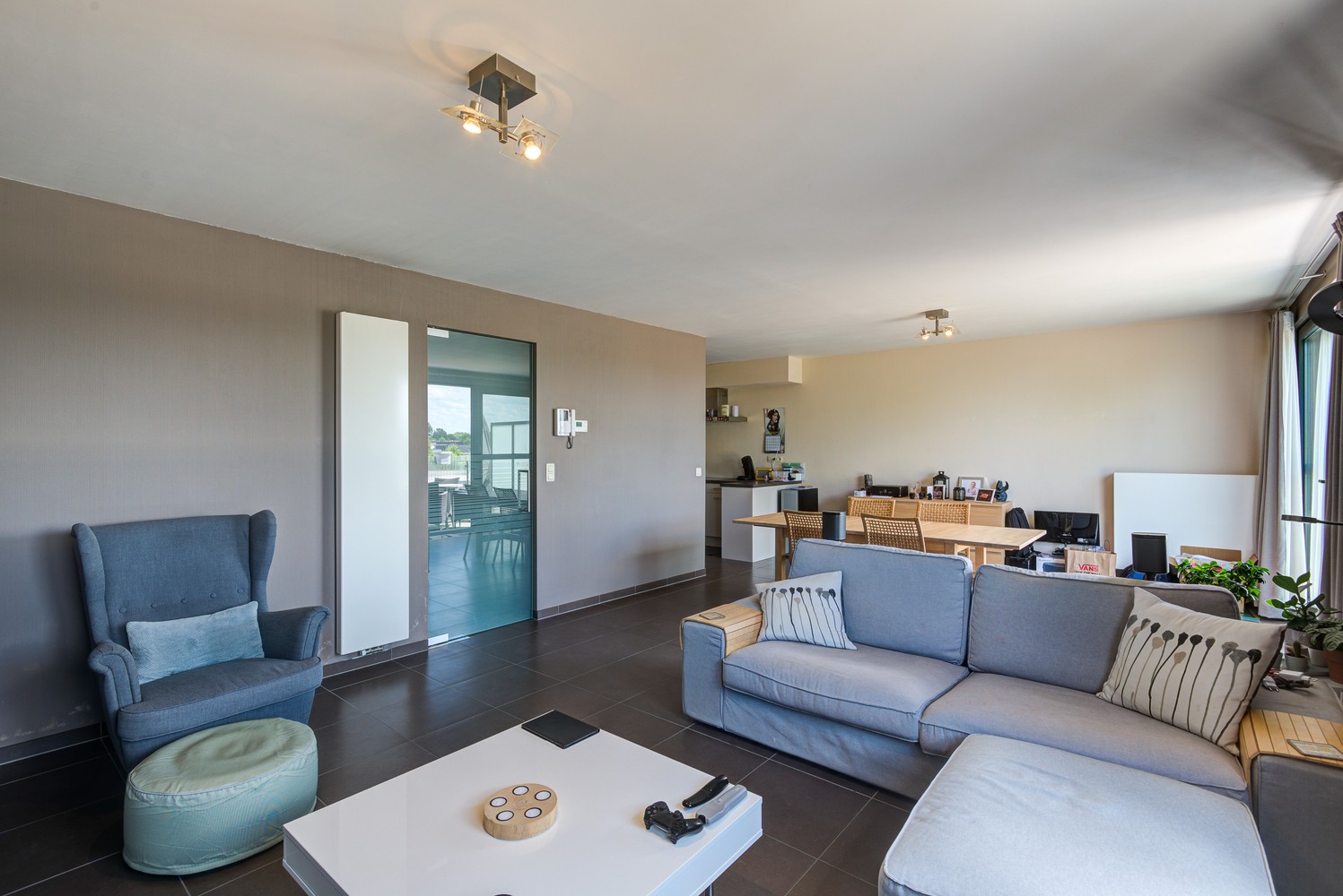 INSTAPKLAAR APPARTEMENT MET 2 SLAAPKAMERS EN AUTOTAANPLAATS NABIJ HET CENTRUM VAN BILZEN - foto 4