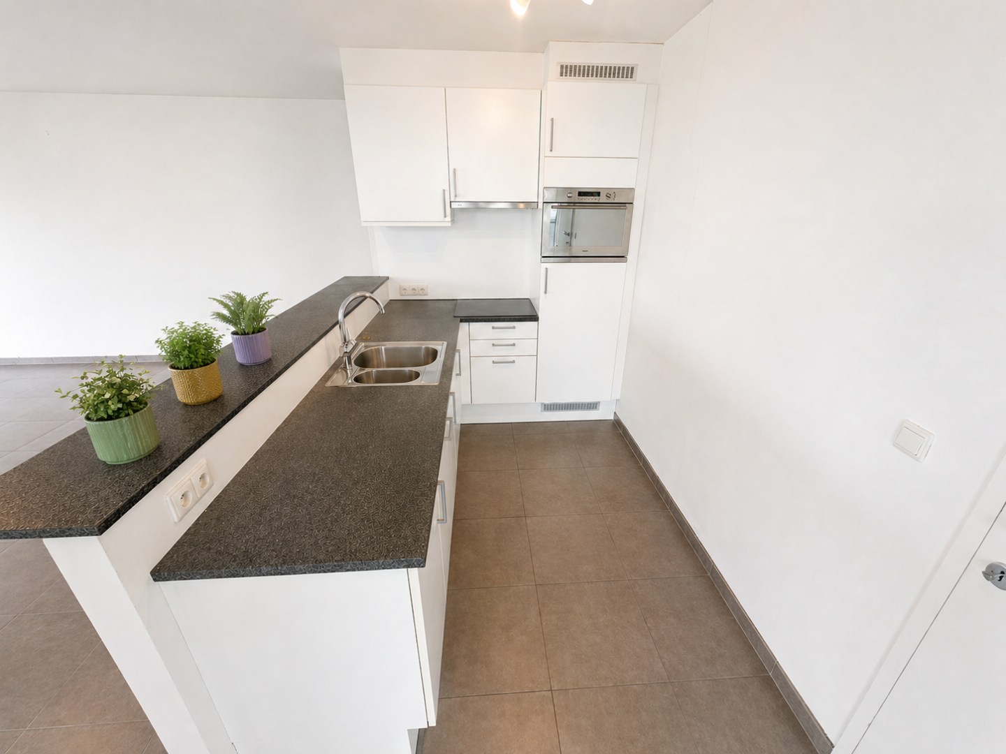 Prachtig gelegen appartement met 2 slpk, zonneterras(sen) en garage, Diksmuide. - foto 5