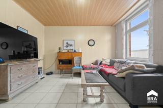 Halfopen woning te koop in VlamertingeOVER DE WONINGDeze halfopen woning in de Rodenbachstraat in Vlamertinge is een interessante opportuniteit voor...