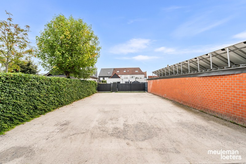 Appartement à vendre à Oostkamp avec 8 chambres - photo 2