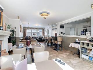 Aimeriez-vous avoir votre propre entreprise hôtelière à Beveren ?Cette propriété d'accueil est proposée à la vente à Beveren. La propriété est...