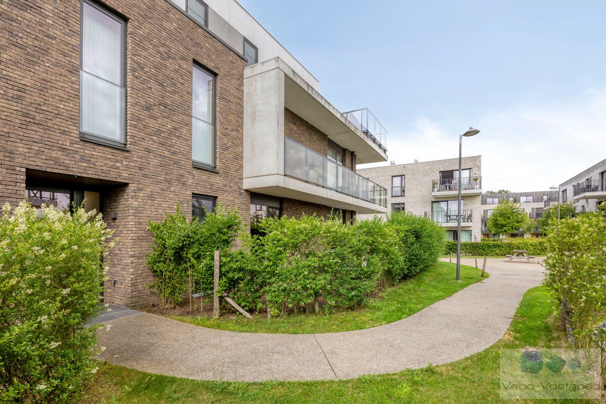 Prachtig gelijkvloers appartement met 2 slks, zonneterras en garage - foto 3