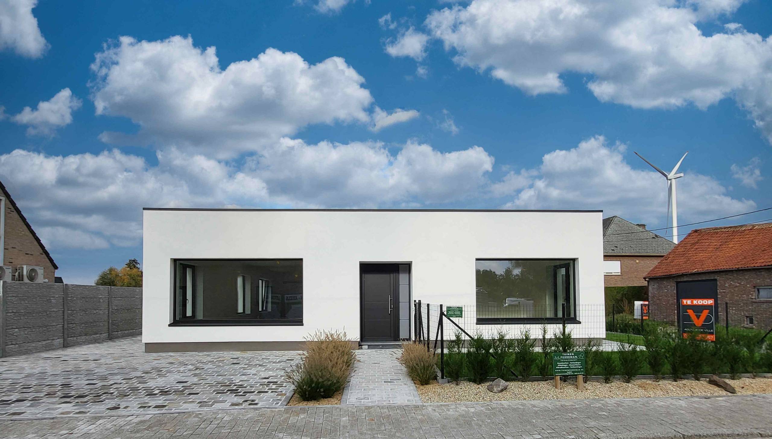 Volledig gerenoveerde, energiezuinige bungalow op 556m² met prachtig aangelegde tuin. Topper! - foto 4