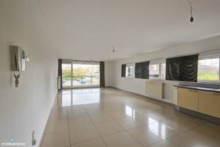 INSTAPKLAAR APPARTEMENT MET 2 SLAAPKAMERS EN AUTOSTAANPLAATS NABIJ STADSCENTRUM BILZENGoed onderhouden, instapklaar appartement gelegen nabij het...