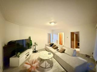 Informatie appartementWelkom in dit goed onderhouden appartement op de 2de verdieping van een kleinschalig gebouw, gelegen in een autoluwe straat! U...