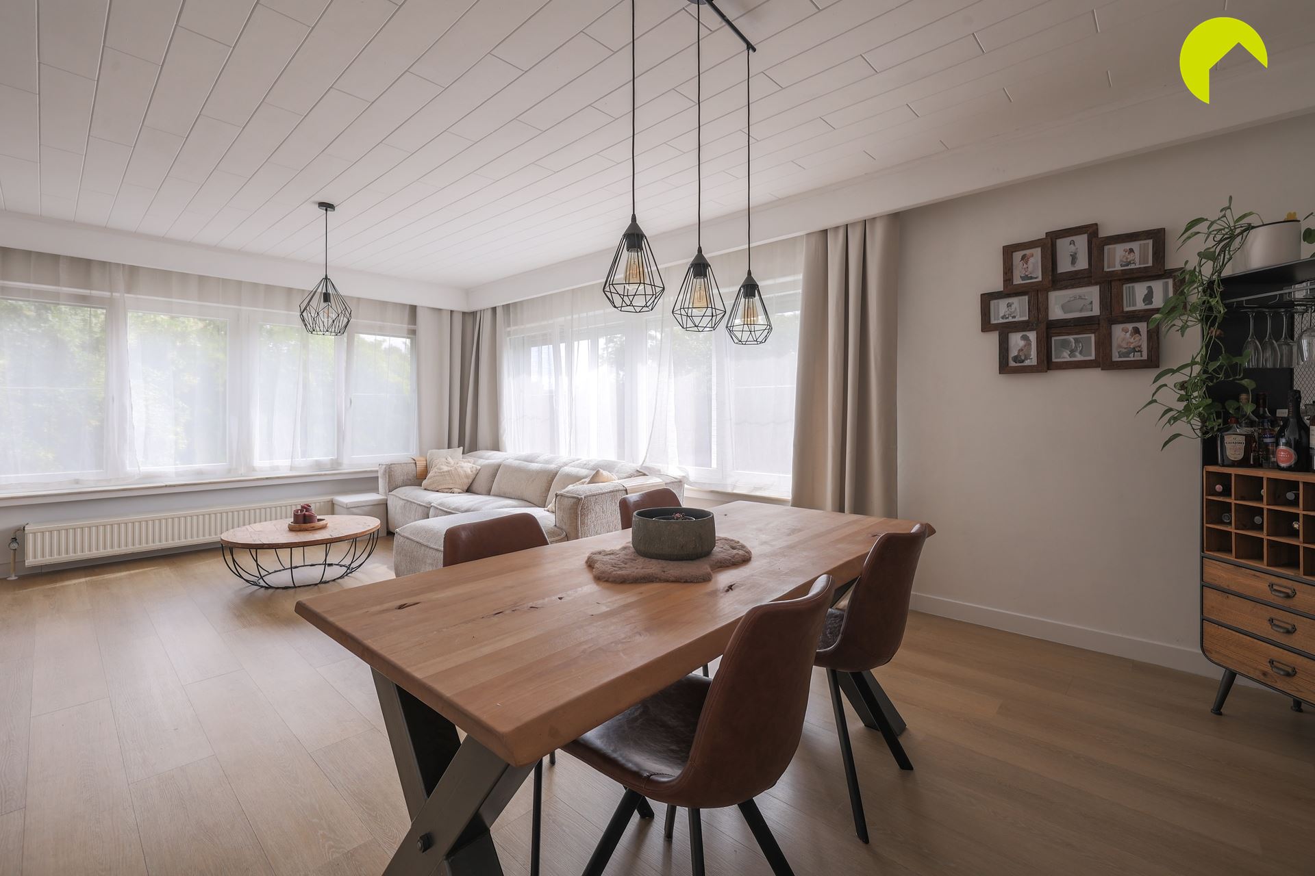 Gerenoveerd appartement te Edegem inclusief garagebox - foto 4