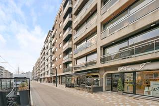 Volledig vernieuwd en ingericht handelspand ingericht voor een horecazaak. Goed gelegen op de boulevard van Heist, vlakbij de vernieuwde site rond...