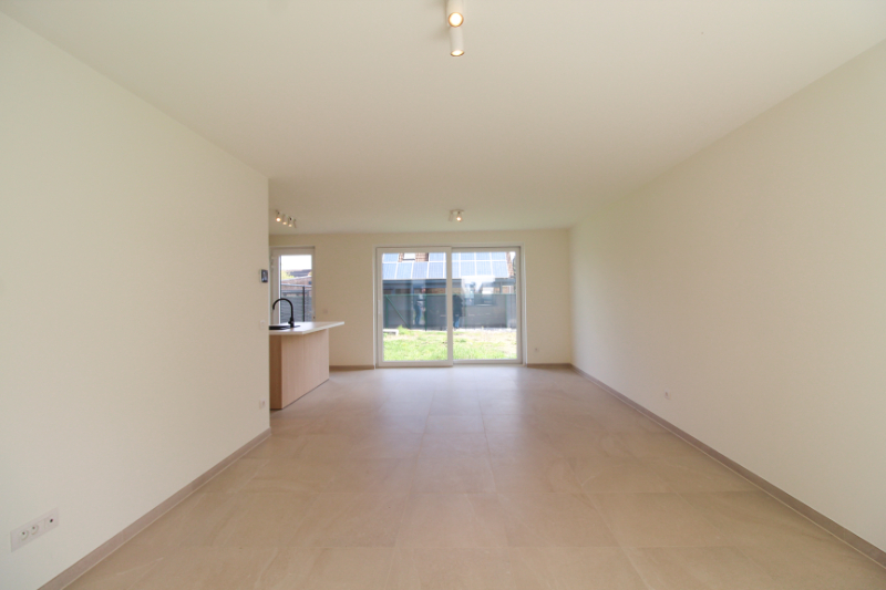 Energiezuinige nieuwbouwwoning te huur in rustige wijk te Sijsele - foto 2