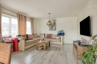 Dit lichtrijke gelijkvloerse appartement is rustig gelegen op korte afstand van het centrum van Lommel en alle voorzieningen.Via de...