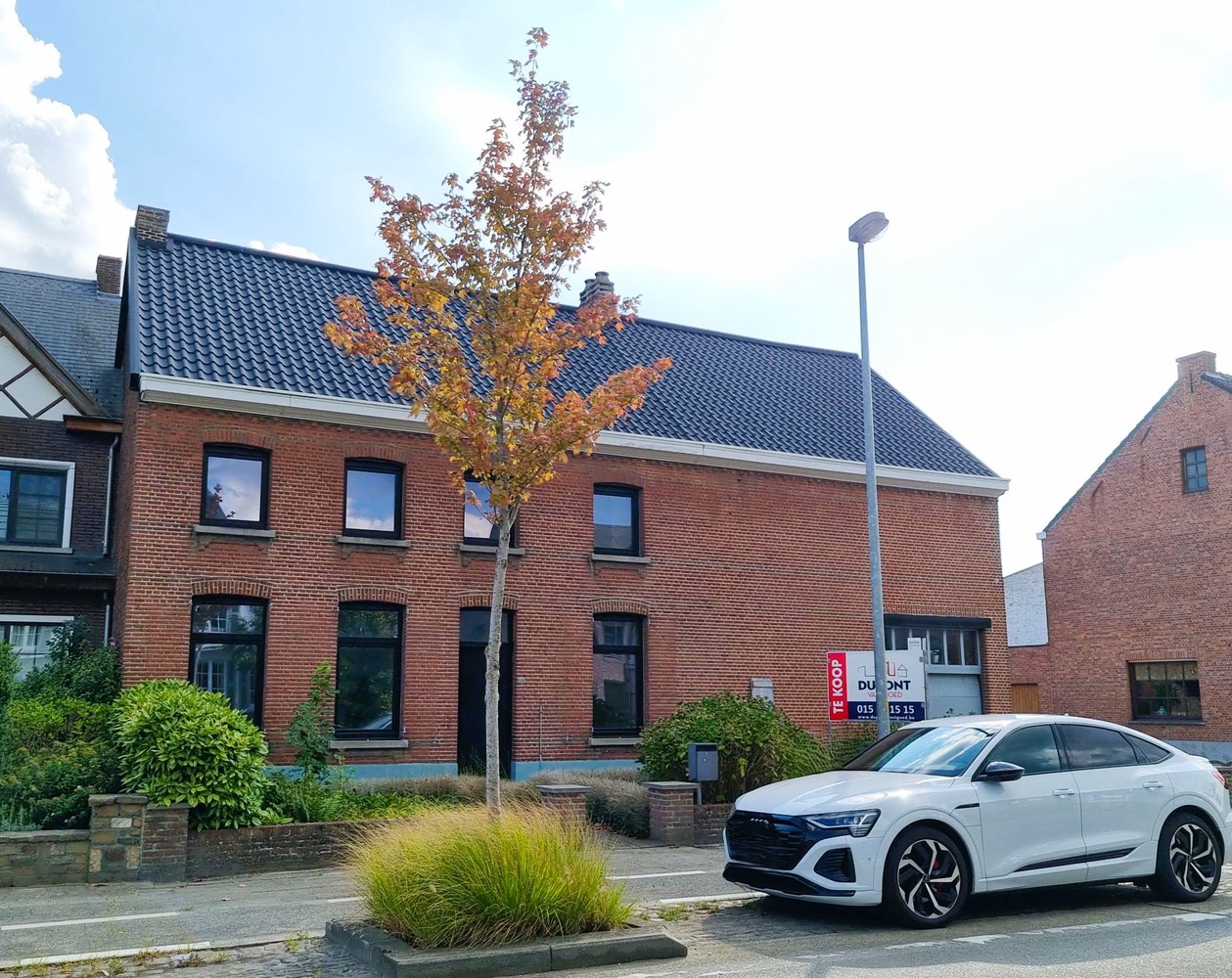 Zeer ruime woning op 10a78ca met 309m² bewoonbare opp, 5 slks, 2 badkamers. - foto 1