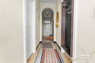 Op een idyllische, landelijke locatie in het rustige Oostkerke (Diksmuide) bevindt zich deze karaktervolle hoevewoning op een royaal perceel van...