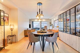 Verzorgd en instapklaar appartement in het centrum van DesselgemDit volledig gerenoveerde appartement bevindt zich in het centrum van Desselgem en...