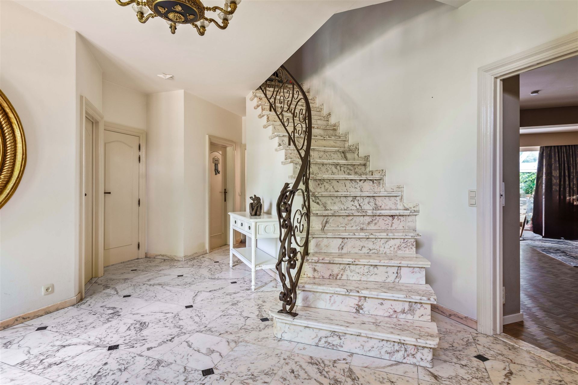 Villa met Franse allure op een royaal domein van 12.482 m² - foto 4