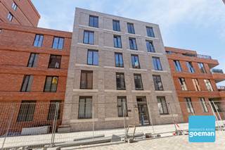 TE KOOP Dendermonde, nieuwbouwappartement. Onder registratie, dus geen BTW van toepassing.Betreed een modern en ruim appartement in het centrum van...
