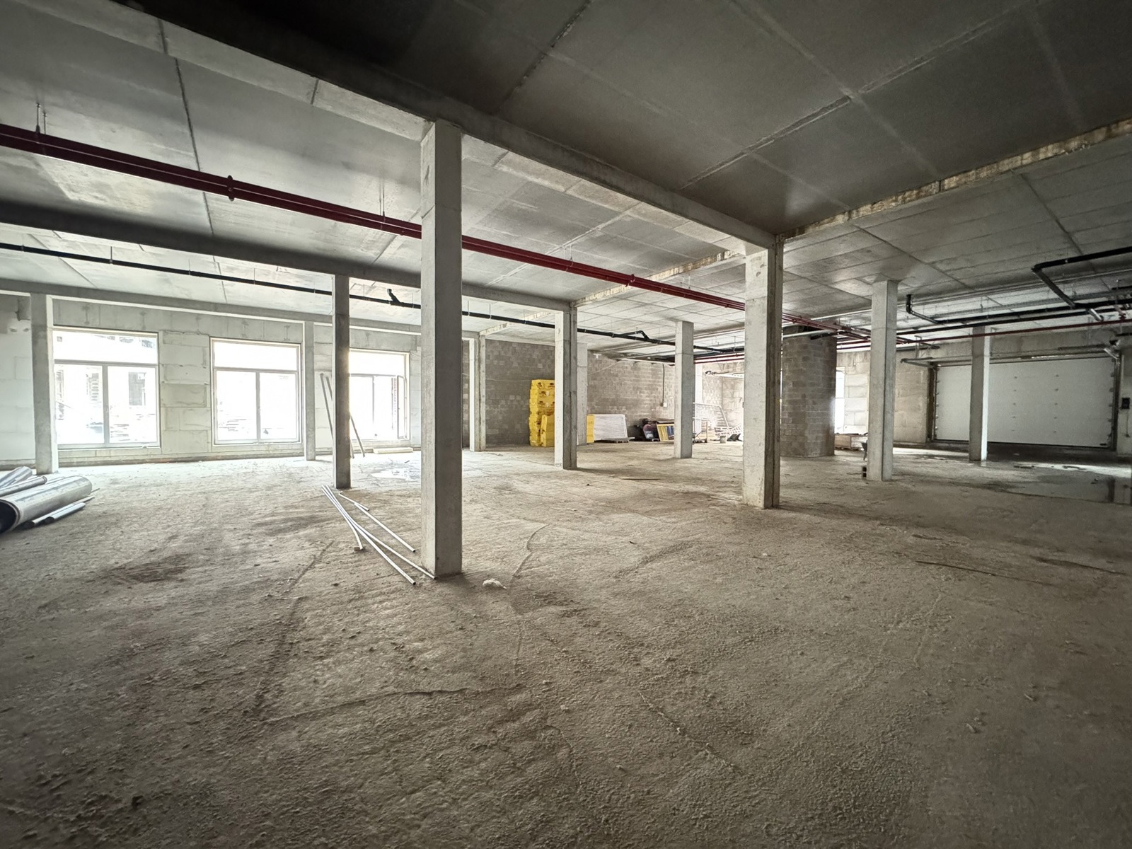 Commercial for rent in Molenbeek-Saint-Jean - photo 1