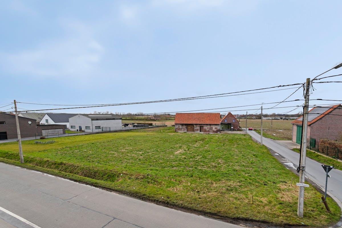 Ruim en strategisch gelegen perceel bouwgrond in Roeselare - foto 4