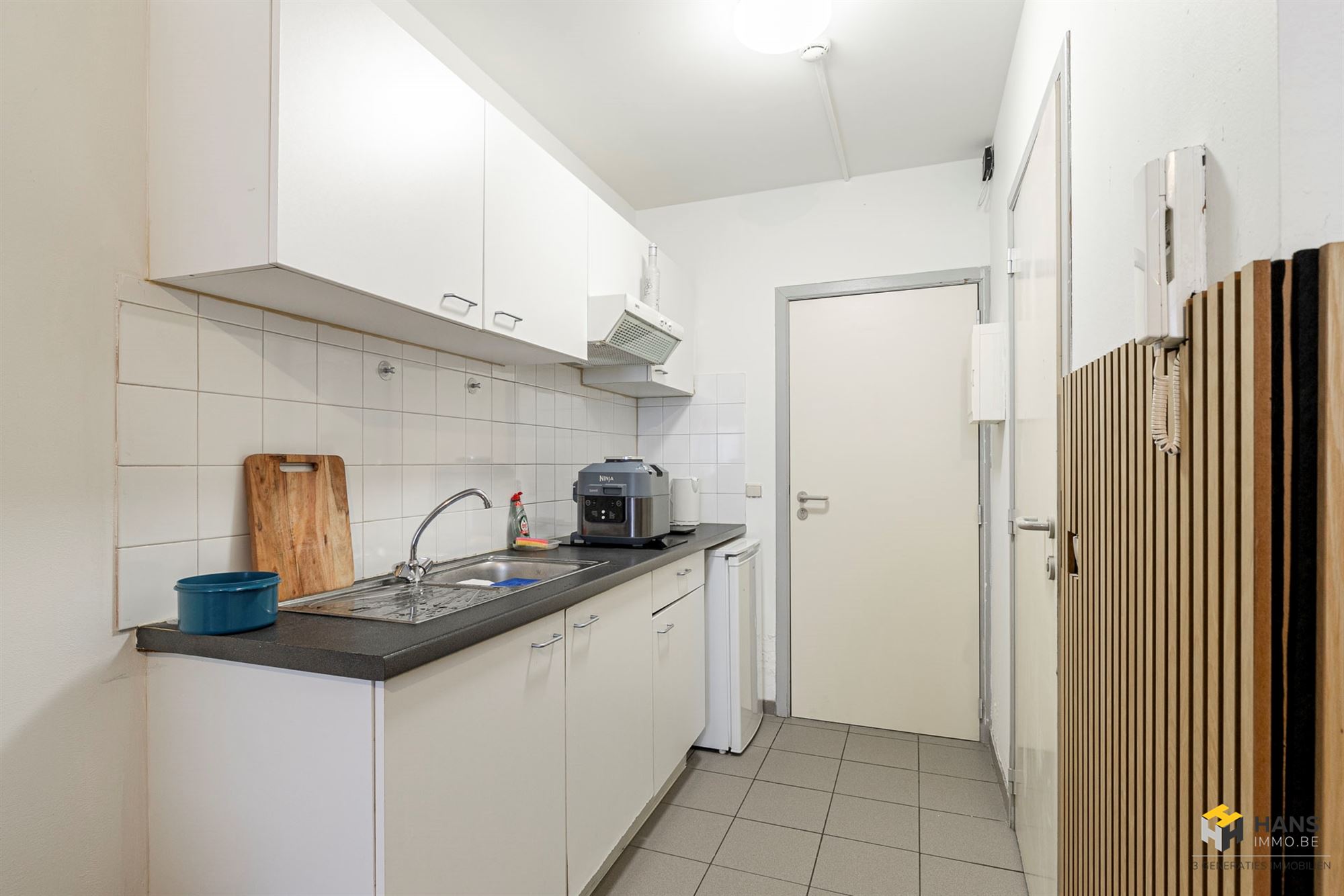 Instapklare studentenkamer (25 m²) op topligging in hartje Antwerpen (2000). - foto 4