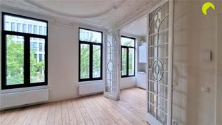 This charming apartment can be found behind an authentic facade on the Paardenmarkt.On the ground floor, the building has a spacious, enclosed...
