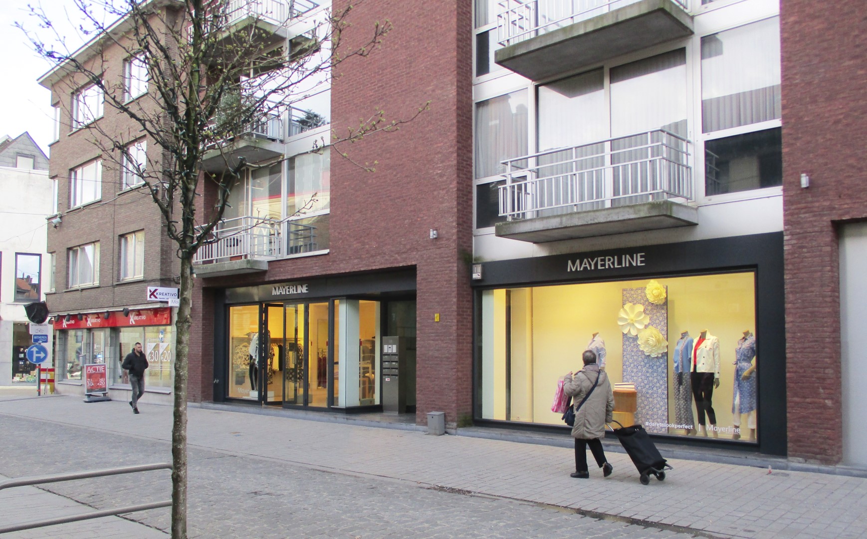 MODERN GELIJKVLOERS (KANTOOR OF WINKEL) CENTRUM - foto 1