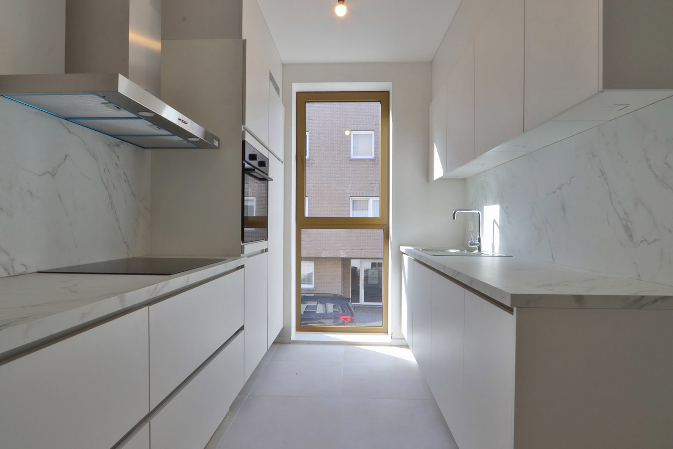 2 slpk BEN-appartement aan het station van Beveren!  - foto 3