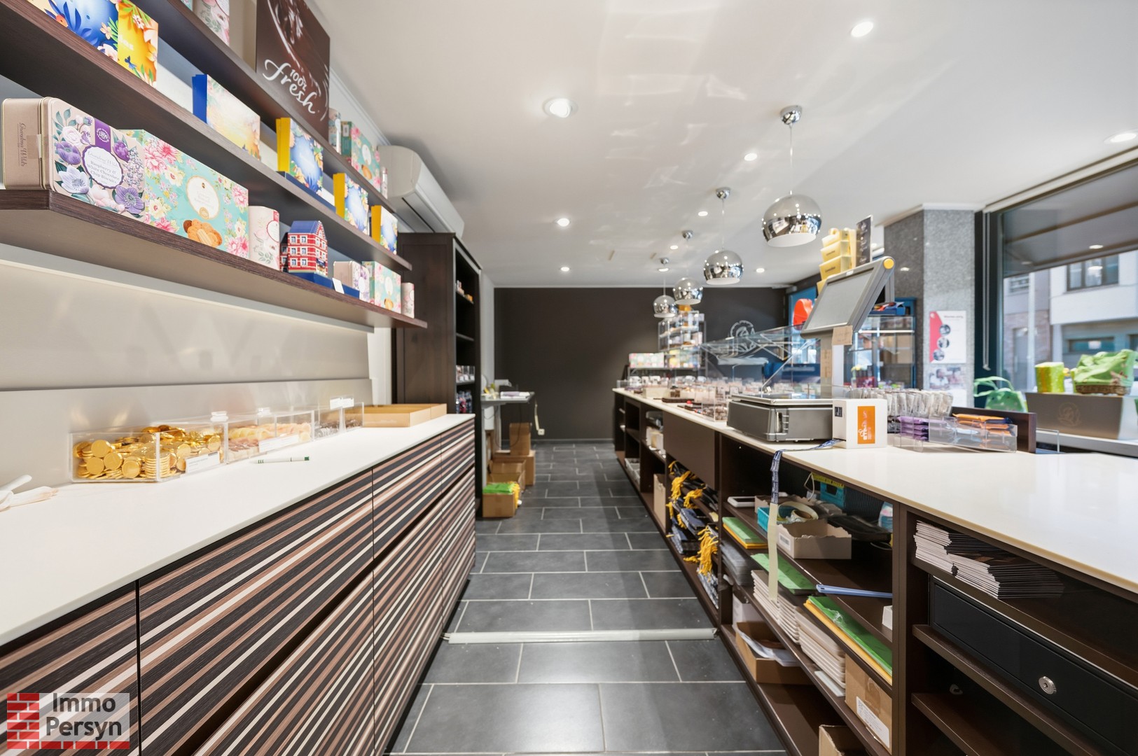 Zorgeloze investering op toplocatie: Gerenoveerd handelspand (Leonidas) in hartje Scherpenheuvel - foto 5