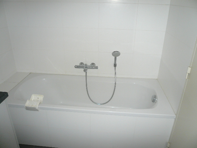 Een centraal gelegen appartement met 3 slaapkamers en terras - foto 2