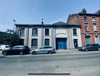 Dit vastgoedcomplex is ideaal gelegen aan de poort van het stadscentrum en aan de voet van de Ring rond Charleroi en biedt een breed scala...