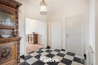 Dit eigendom bevindt zich vlakbij de markt van Roeselare. Een uitstekende locatie voor iedereen die houdt van deze bruisende stad. Het appartement is...