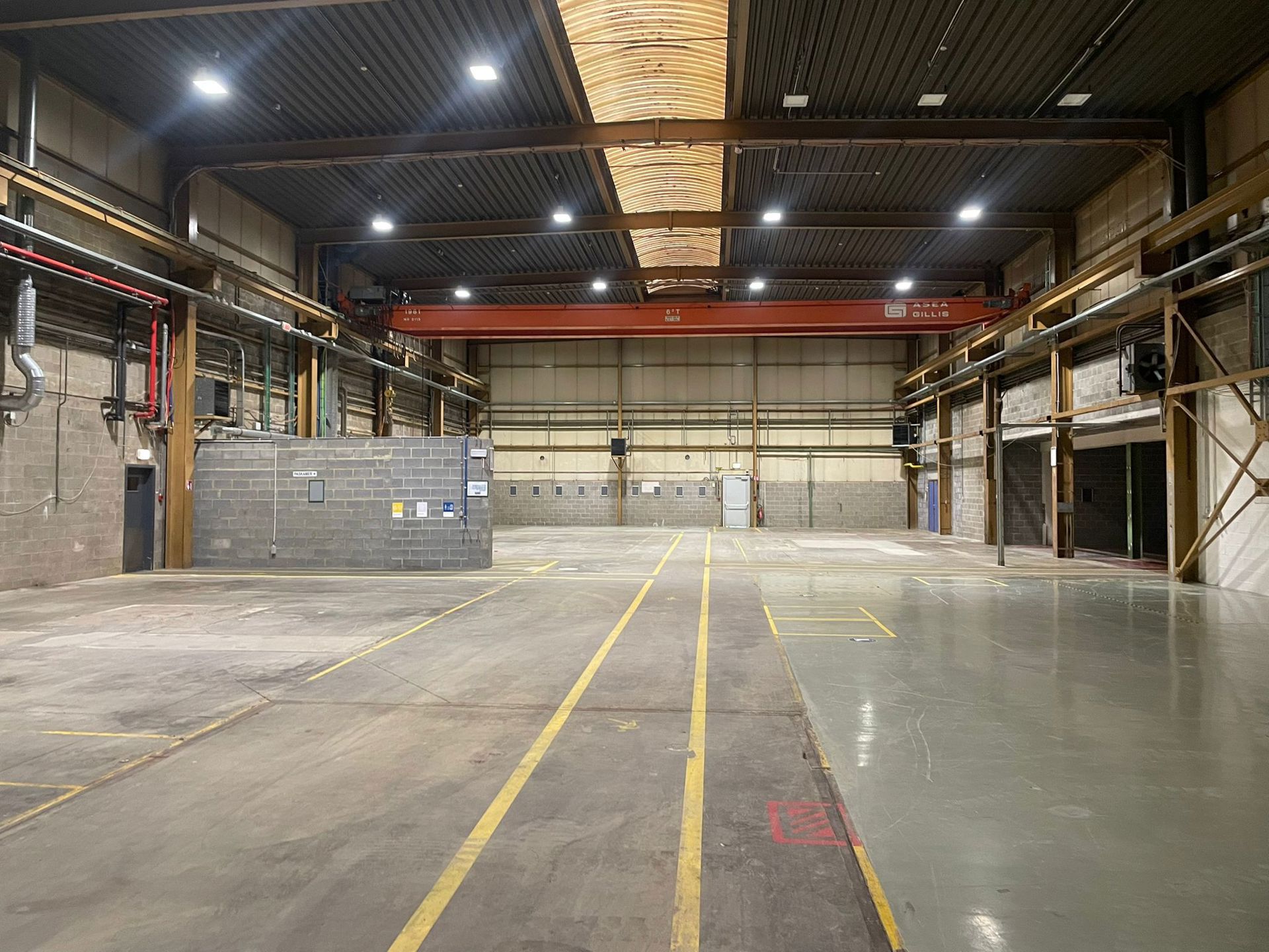 Commercial for rent in Zaventem - photo 2