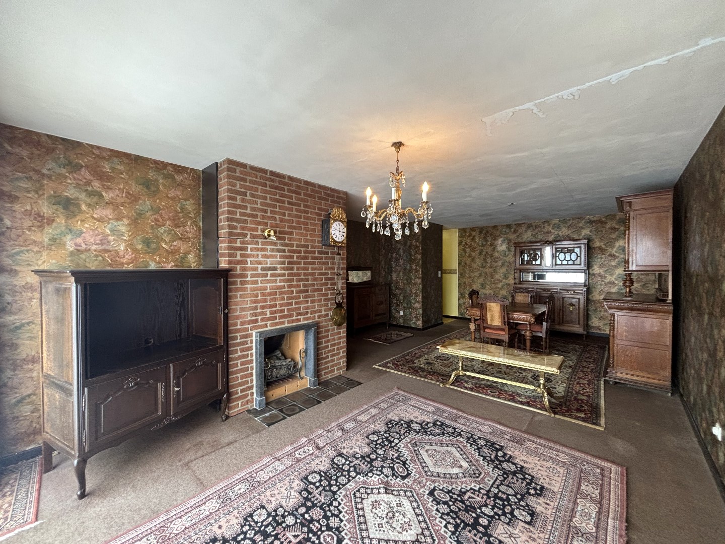 Deels te renoveren appartement met 2 slpk. gelegen in het centrum van Leopoldsburg - foto 5