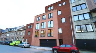 Dit prachtig nieuwbouwappartement op de eerste verdieping is gelegen in een kleinschalige en rustige residentie, op wandelafstand van het...