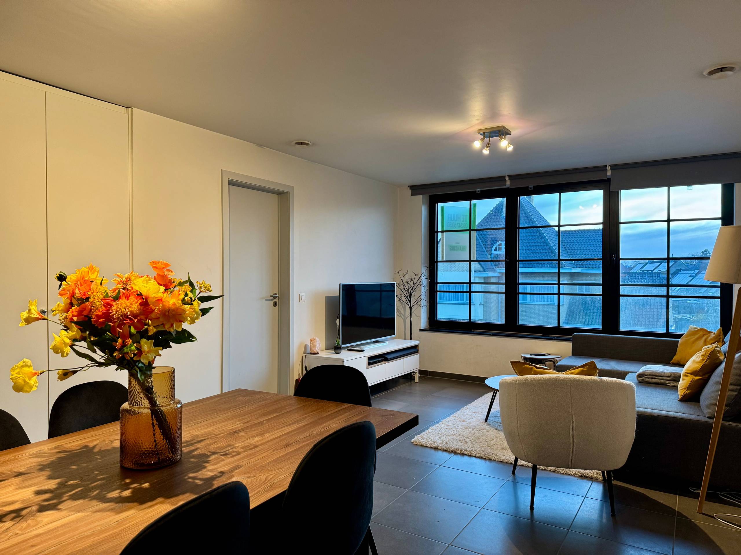 Modern 1-slaapkamerappartement te huur in centrum Eeklo. - foto 3