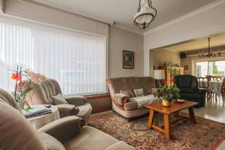 Lichtrijke, te moderniseren woning met 3 slpks (meer  mogelijk), tuin en garage op een steenworp van de Gavers.