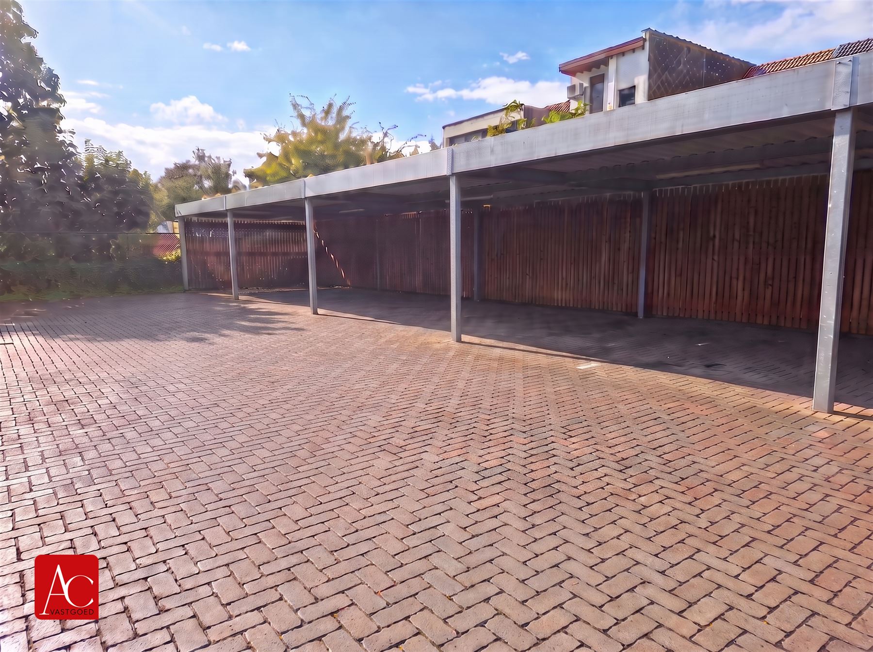 Carport genummerd CP99 gelegen te residentie "De Bobijntjes"Residentie gebouwd in 2017, meteen beschikbaar.