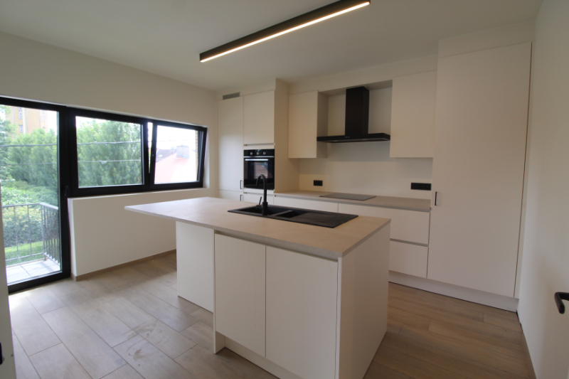 Moderen en lichtrijk appartement in Roeselare - foto 4