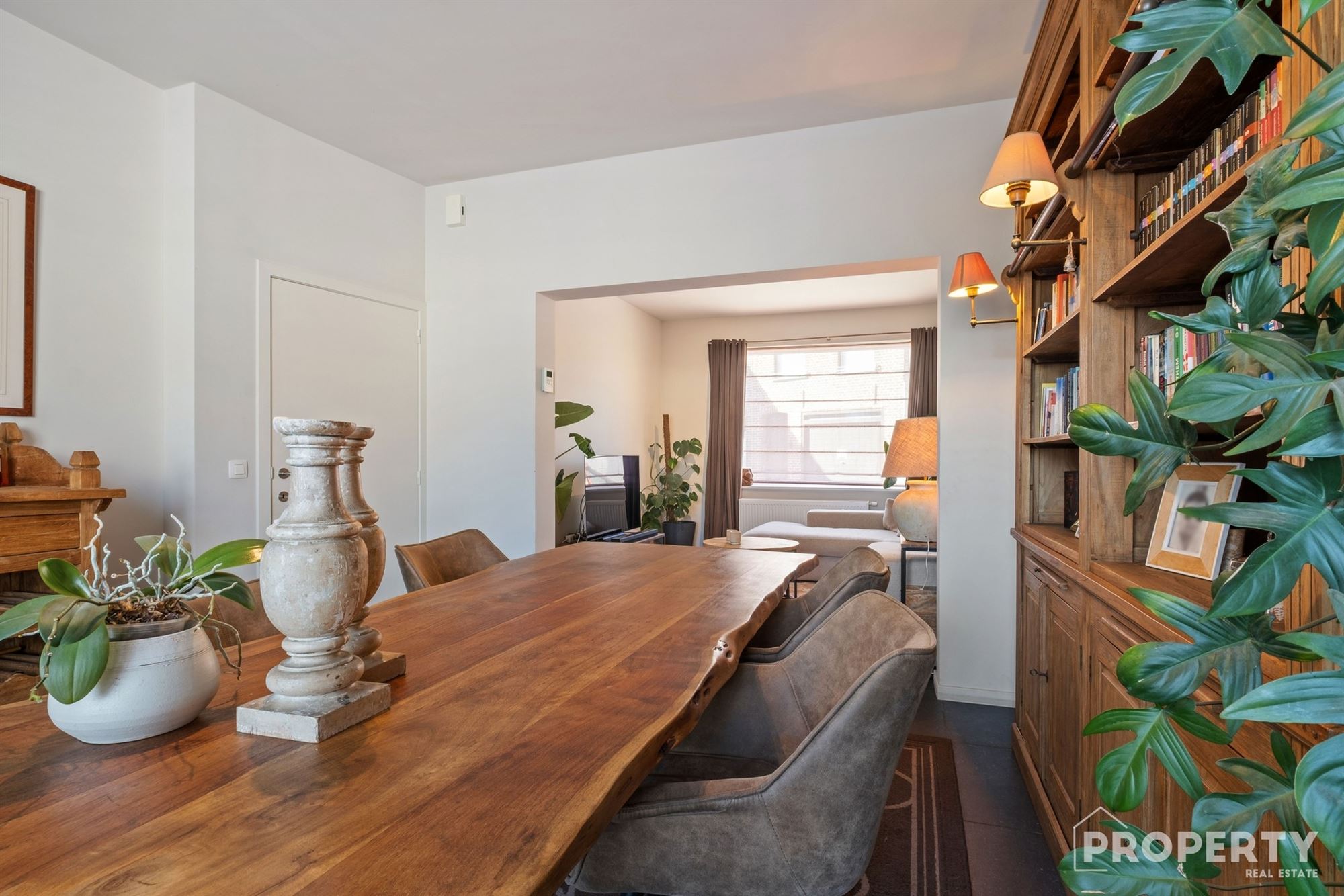 Volledig gerenoveerde woning te koop in Meulebeke - foto 1