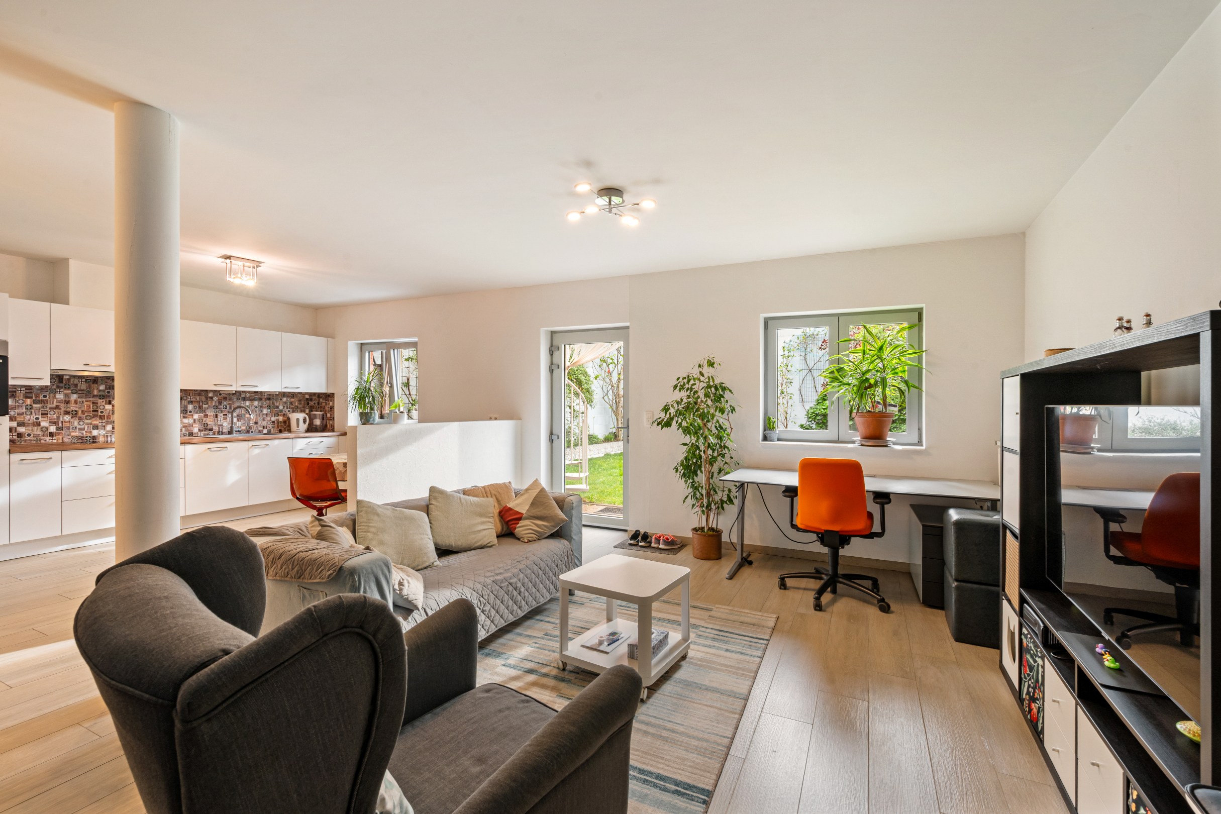 Ruime kangeroewoning op een rustige locatie te centrum Turnhout! - foto 2