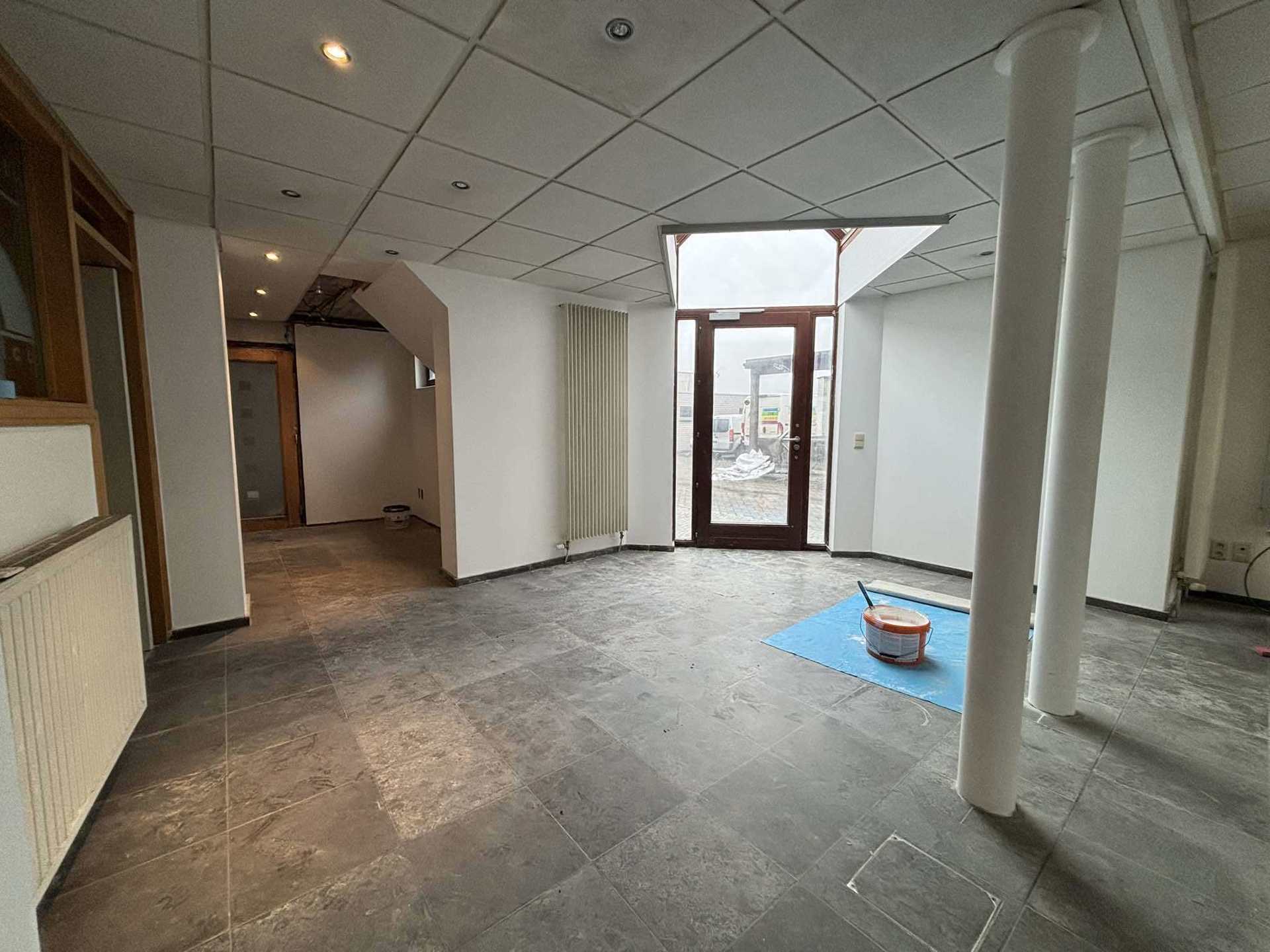 Multifunctioneel gebouw met duplex en handelgelijkvloers - foto 5