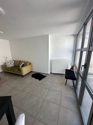 Situé dans le centre de Geraardsbergen, cet appartement se trouve à proximité de nombreux restaurants et magasins.L'appartement se compose d'un...