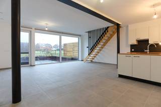 Deze nieuwbouwwoning is centraal gelegen, nabij het centrum van Beveren en combineert een modern design met hedendaags wooncomfort.Het pand is als...