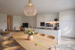 Nieuwbouwappartement met 2 slaapkamers en tuin te koop in BrechtLiggingDit prachtige nieuwbouwappartement is ideaal gelegen in Brecht, op korte...