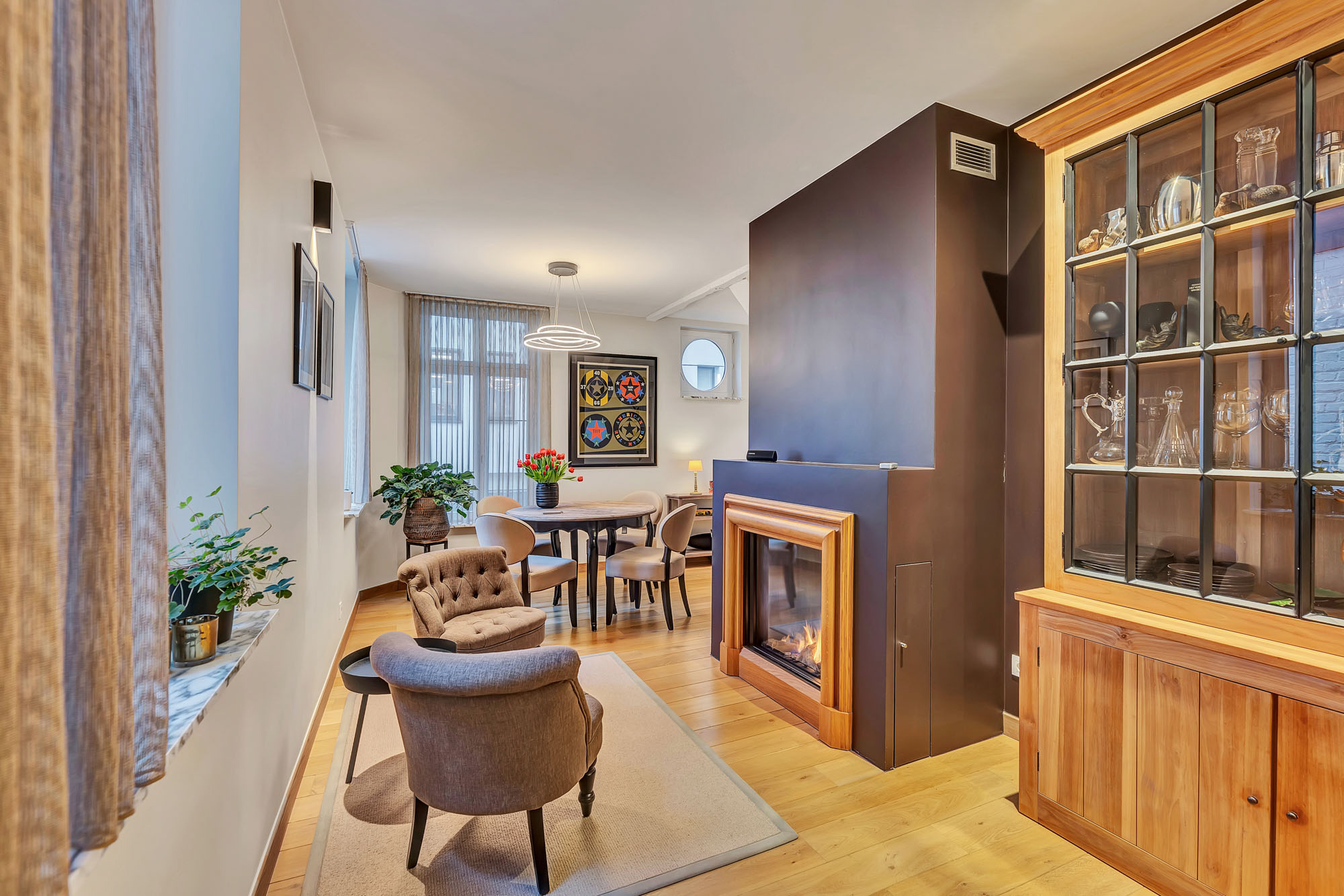 Luxueus appartement met handel gelijkvloers centrum Aalst - foto 3