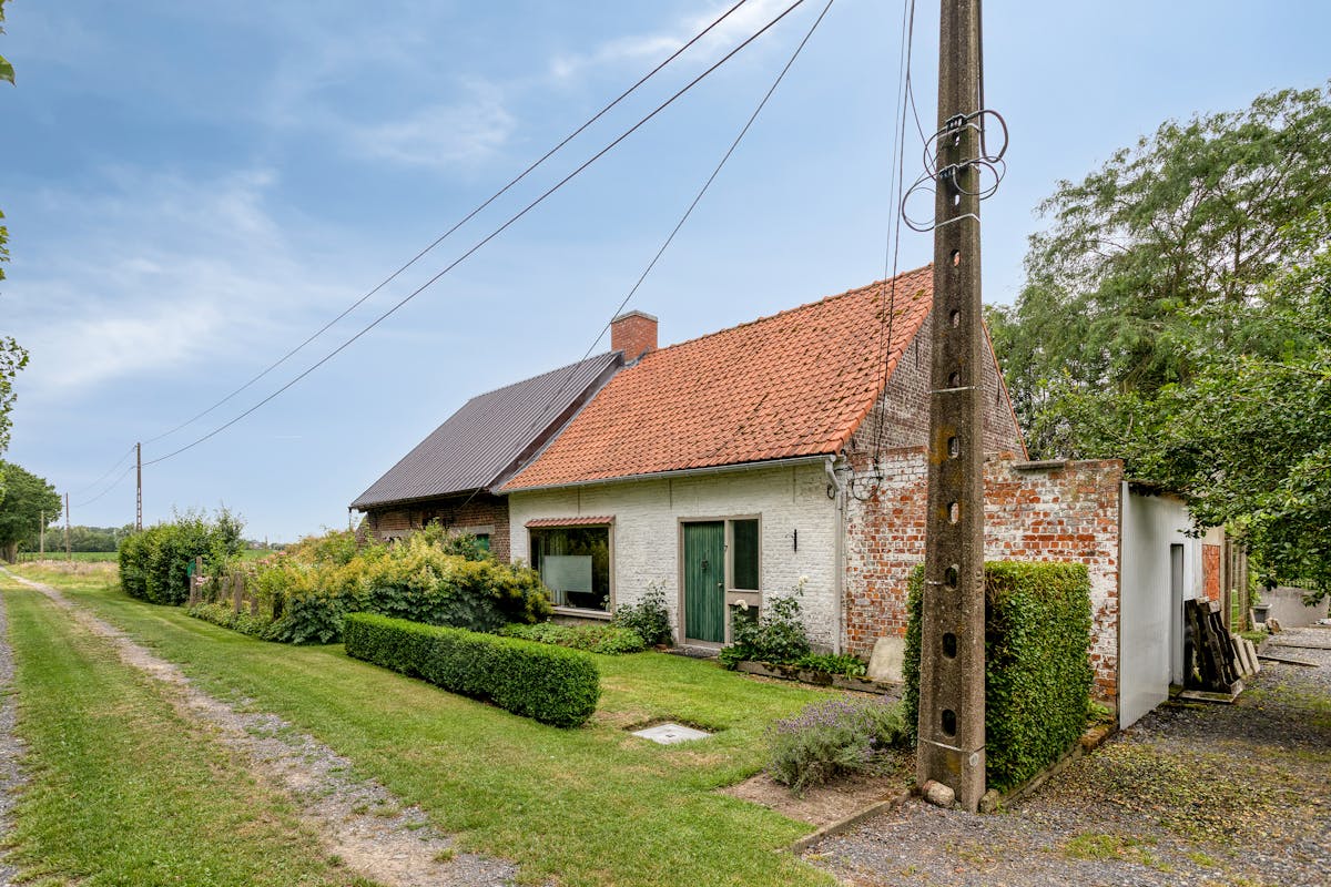 Uniquely located plot with beautiful rural views - photo 4