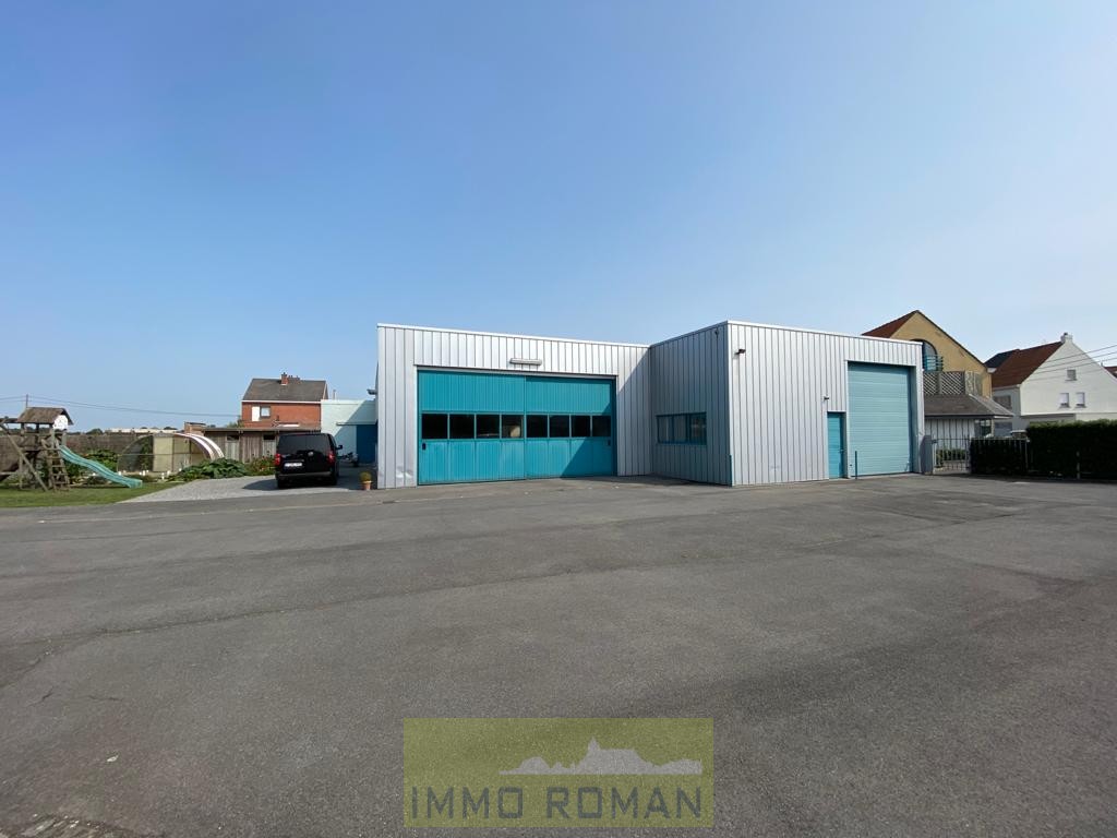 Woonhuis met 2 loodsen, burelen en woning te Waregem! - foto 3