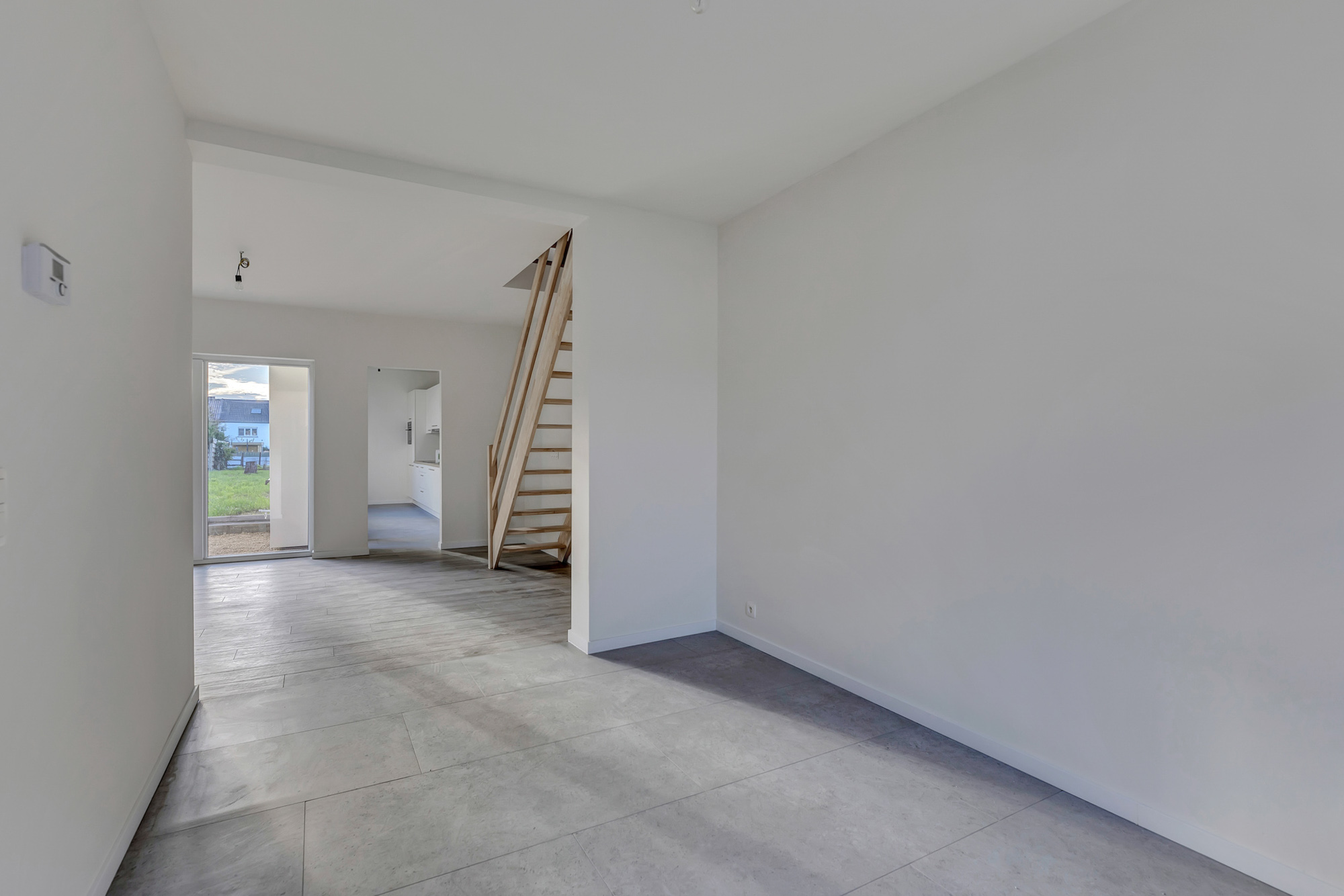 Volledig gerenoveerde woning met 4 slpks en tuin - foto 3