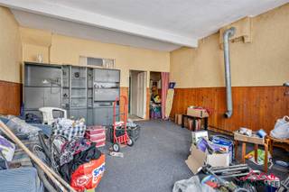 Centraal gelegen renovatiepand  tegenover het sportpark!Ben jij op zoek naar een project met karakter én een toplocatie? Maak een afspraak via...