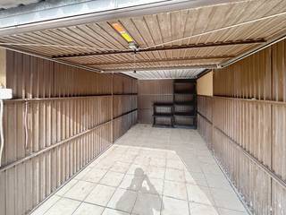 Afgesloten garagebox te huur in een kleinschalig residentieel gebouw, gelegen langs de Mechelsesteenweg in Vilvoorde.De garagebox bevindt zich op...