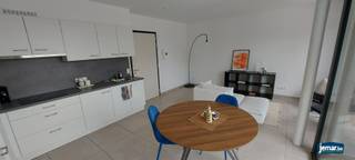 Stap binnen in dit moderne appartement in het hart van Maasmechelen. Gelegen in een strak, eigentijds gebouw, biedt dit appartement comfort en...